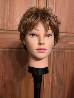 Cute PIXIE Wig AUBURN short cut Average very pretty PY