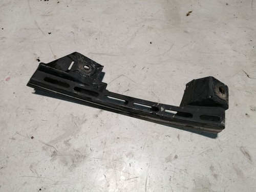 Volkswagen Touran I 2006 Links Halterung Stoßstange Stoßfänger vorne