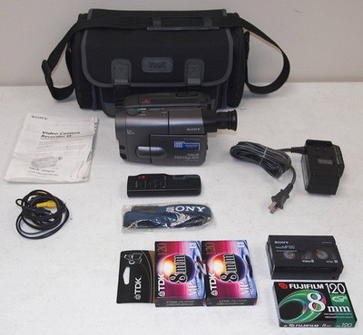 Nice Works! SONY Handycam #CCD-TRV30 Video8 & Travel Bag, Tapes, Charger, Remote