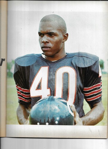 COMPLETE SPORTS, SEPT. 1967, SPECIAL PRO FOOTBALL ISSUE-GALE SAYERS COVER - Picture 4 of 4