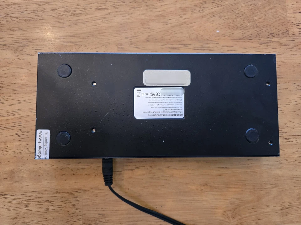 Pakedge SE-8-EP 8 Port Unmanaged Gigabit Switch - Image 3 of 3