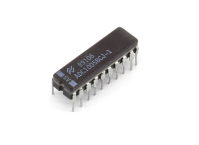 National Semiconductor ADC1005BCJ-1 A/D Wandler 10-Bit A/D Converter 20-Pin Chip