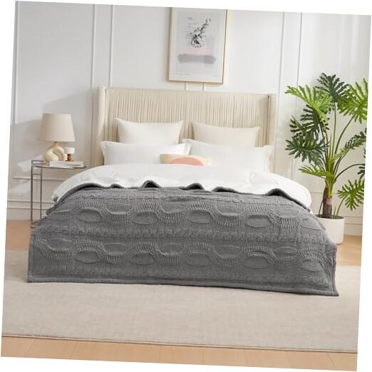 Amélie Home Chenille Sherpa Cable Knit Throw Blanket for Couch, 60