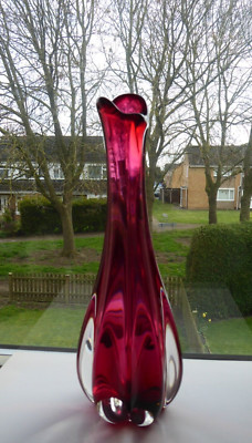 VINTAGE MURANO BAROVIER UND TOSO CRANBERRY GLAS GELAPPT SOLIFLEUR GEFASST VASE