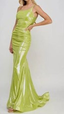 B Darlin Juniors' Green Metallic One-Shoulder Gown Size 3/4