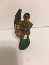 Vintage Barclay Manoil Soldier American Flag Barrier