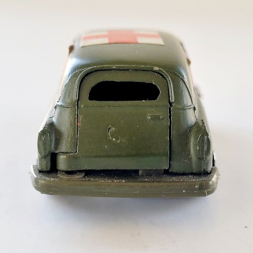 Zylmex Zee Toys T439 Olive Drab '54 Chevy Panel 1/64 Diecast Ambulance MASH 4077 - Picture 14 of 19