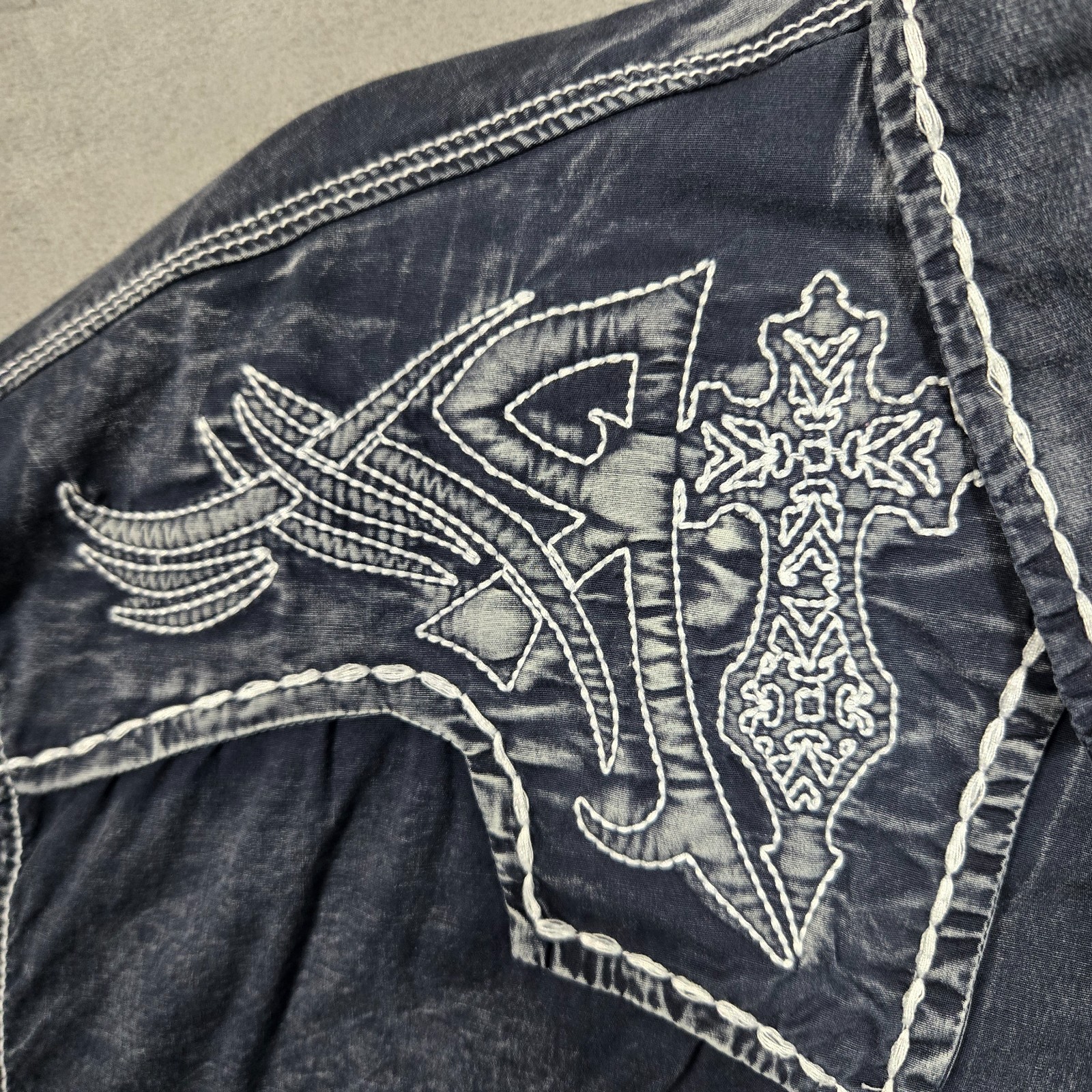 Roar Shirt Mens 2XL XXL Gray Embroidered Y2K designer signature fit