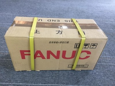 One New FANUC A06B-0213-B100 AC Servo Motor