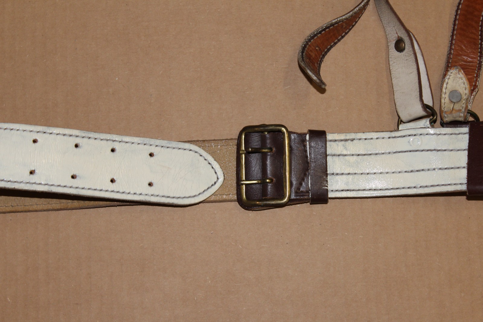 1 White leather military pistol belt cross strap sam browne  #u12