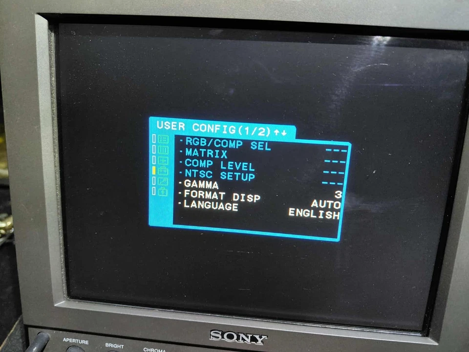 Sony LMD-9020 LCD Video Monitor VGA Multi-Format with Adapter and Power Cord - Image 4 of 4