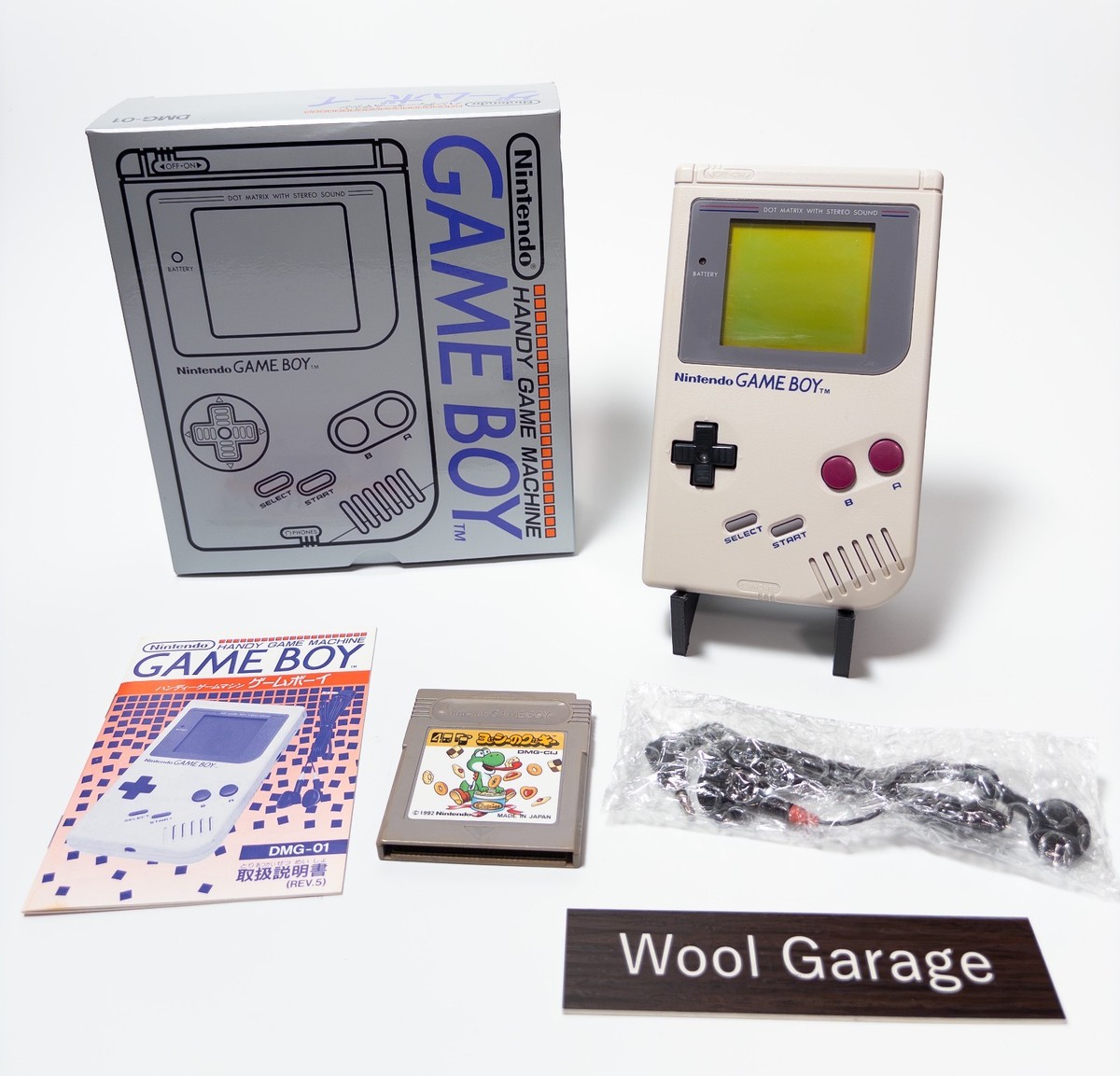 Nintendo Game Boy DMG-01 Console Box Manual Earphones Game Tested