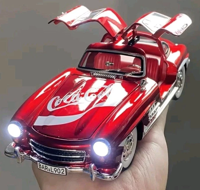 JakeSpecial – 1:24 Scale Benz 300SL Diecast Model Car Coca-Cola COKE - Immagine 2 di 4