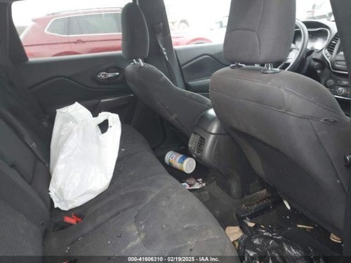 AC Condenser Fits 19-23 CHEROKEE 2902937 - Picture 8 of 12