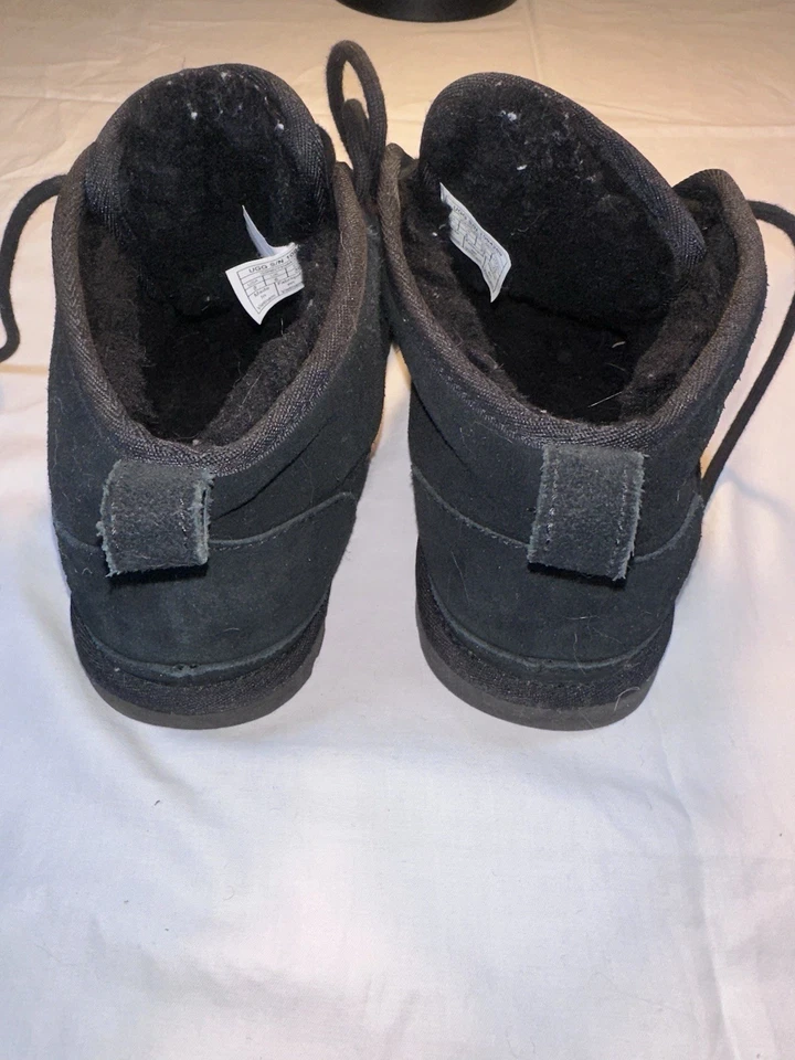 UGG Boots Neumel Sheepskin Lined Ankle Black Suede Lace Up Booties Women's 8 - Image 3 of 4