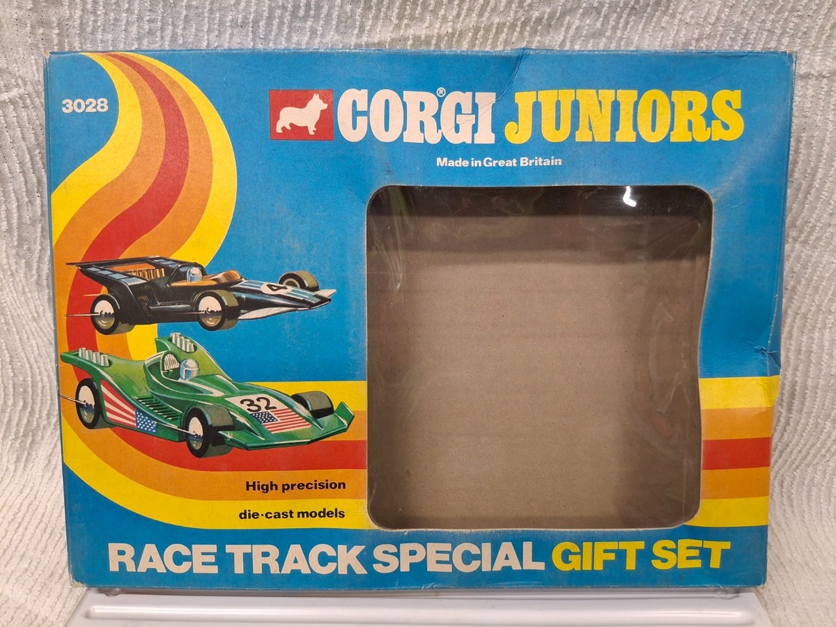 Rare! 1973 CORGI JUNIORS #3028 RACE TRACK SPECIAL GIFT SET, SCARCE
