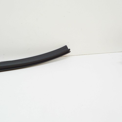 MB C W205 Front Bumper Upper Front End Sealing A2056281300 NEW GENUINE - 第 6/8 張圖片