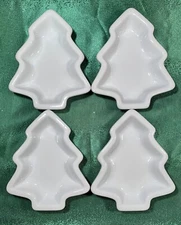 Lot Of 4 Crate & Barrel, BIA CHRISTMAS TREE Ramekins: Oven-to-Table Bakeware