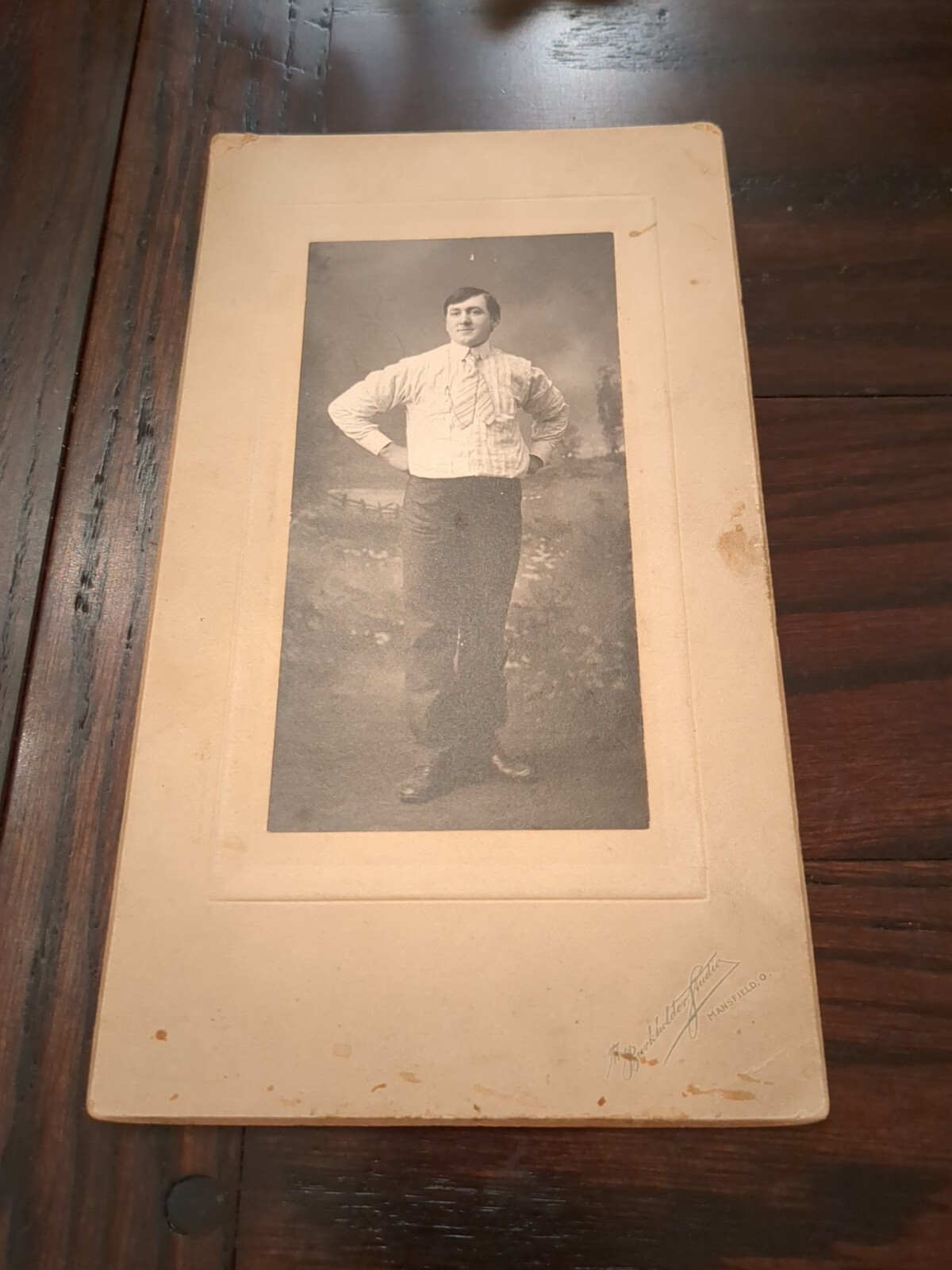 Picture 1 of 3