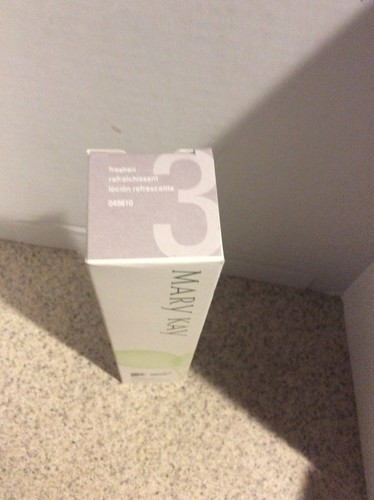 Mary Kay Botanical Effects Freshen Formula 3 Oily/sensitive Skin 5 Oz - Picture 2 of 3