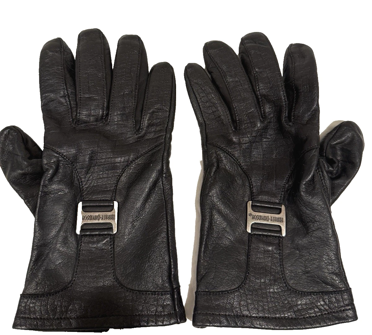 Harley-Davidson Women’s M Black Leather gloves 97241-07vw silver buckle accent
