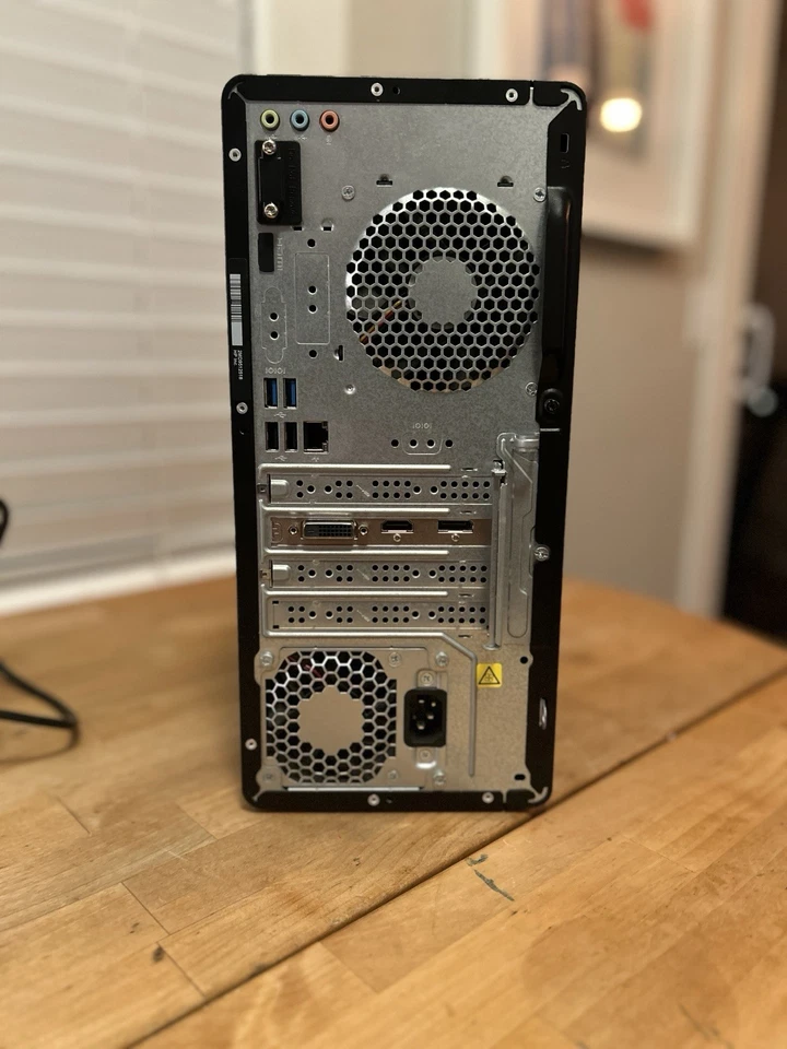 Computadora de escritorio para juegos HP Pavillion Ryzen 5 8 GB RAM 256 GB SSD Foto 4 de 4