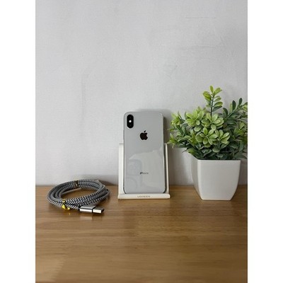 Apple iPhone XS 64GB in Silver - Fully Unlocked - Good Condition