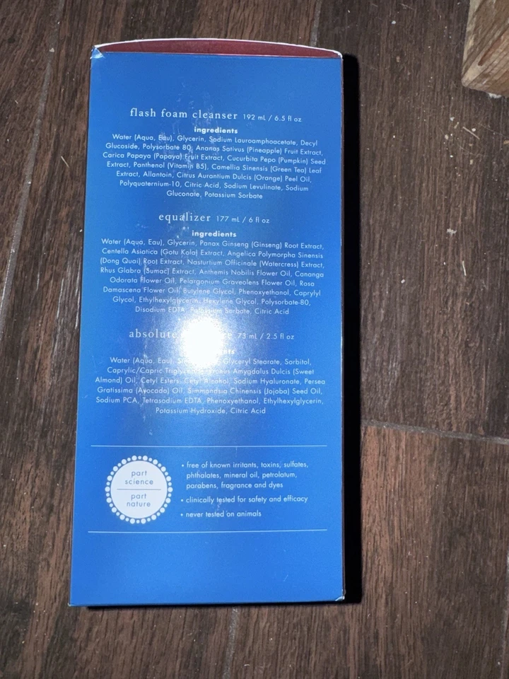 Kit de inicio de 3 pasos Bioelements para biberones de piel combinada tamaño completo Foto 4 de 4