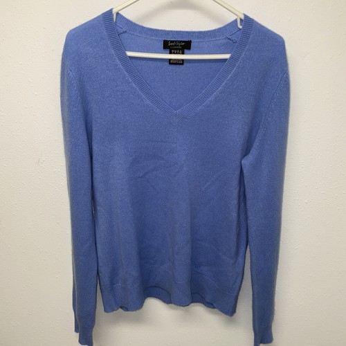 Lord & Taylor—Women's 100% Cashmere V-Neck Long Sleeve Sweater Light Blue—Large - Picture 1 of 6