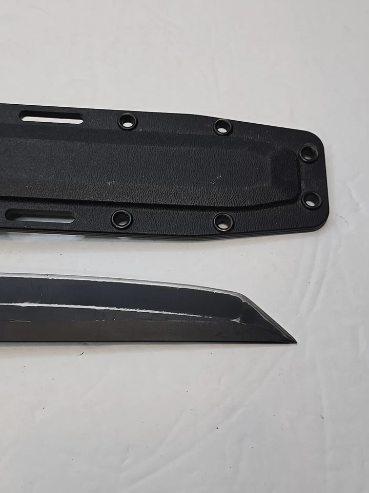 Funda de cuchillo de hoja fija semi dentada KA-BAR Tanto 1246 Foto 4 de 4