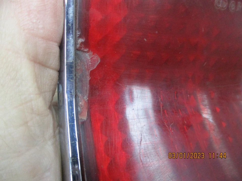 Luz trasera interior izquierda Dodge Monaco Station Wagon 1966 Foto 2 de 4