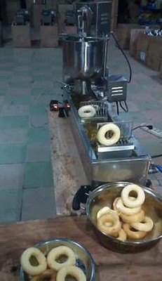 1PCS New Automatic Stainless Steel Mini Donut Maker Donut Making Machine