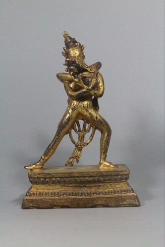 Statua Buddha cinese antica in rame dorato intagliato tibetano in piedi