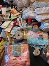 7+ LB Lot Vintage Sewing Lace Seam Crochet Zippers Dritz Marker Binding Snaps