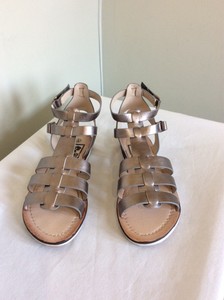 earth sandals uk