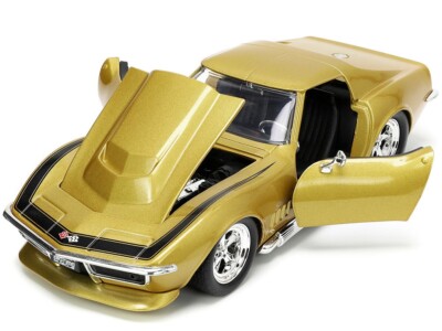 ホットウィール　シボレー・コルベット　ZL-1　1969  イエロー 1/18 1969 CHEVROLET CORVETTE STINGRAY ZL-1 GOLD 1/24 DIECAST MODEL CAR
