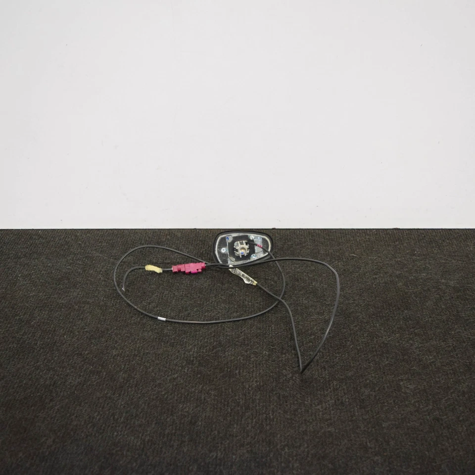 MERCEDES-BENZ C-CLASS W204 2.1D 125kw 2011 Antenna A2049050136 - image 2 of 4