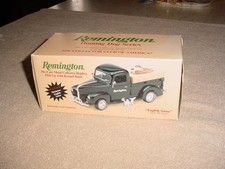 Remington Pick Up Truck WITH " English Setter " , Die Cast  F830  NIB