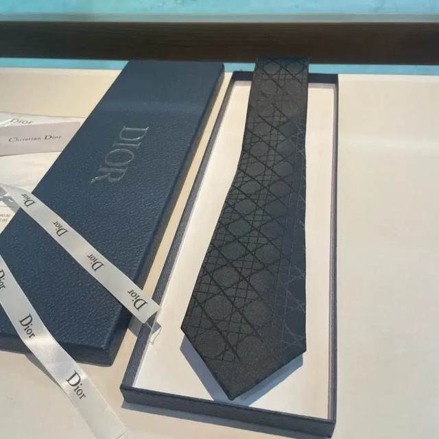 Dior Silk Necktie with Iconic Pattern, Black & Silver