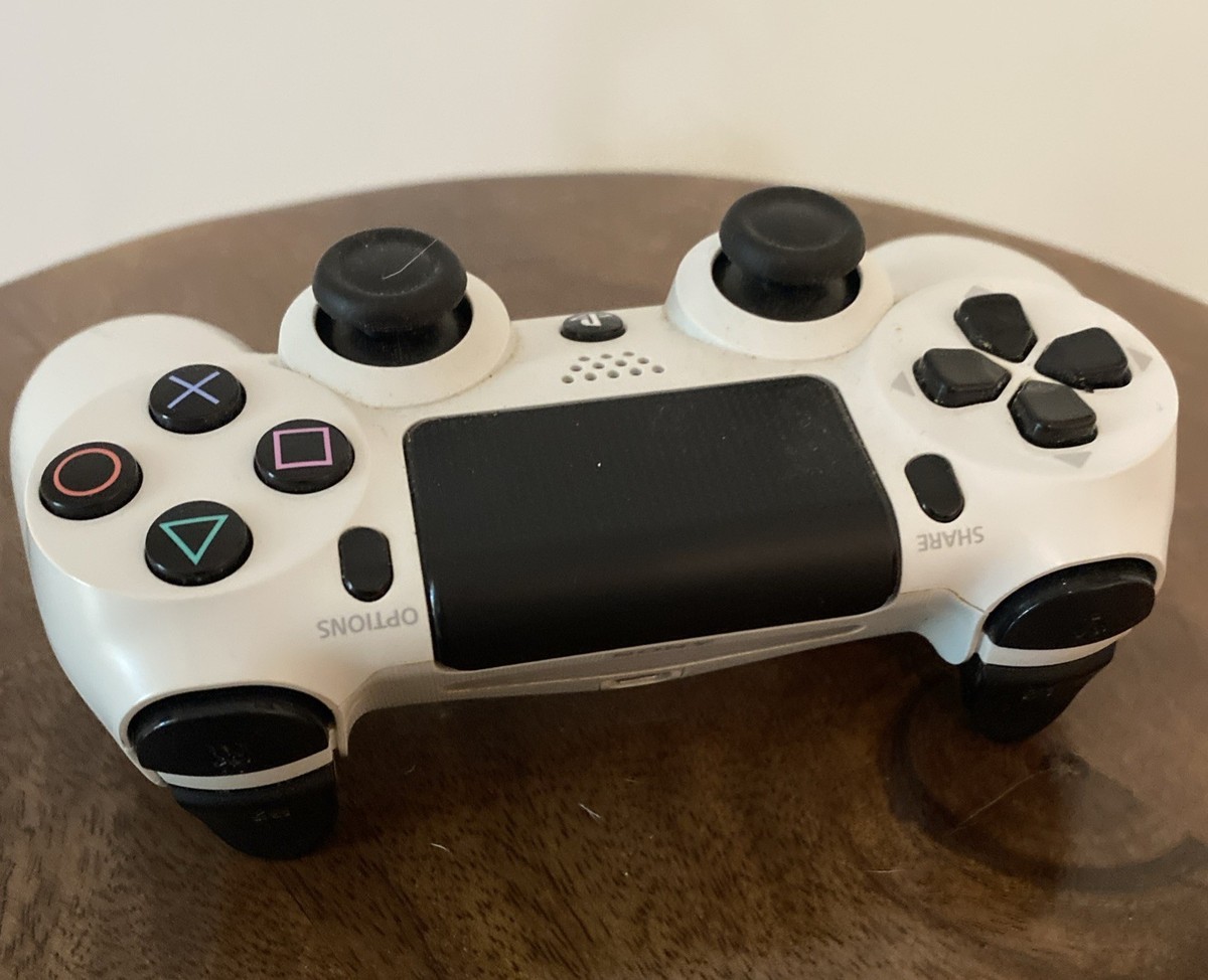 Sony PlayStation 4 PS4 500GB CUH-1115A Controller Bundle 4 Games