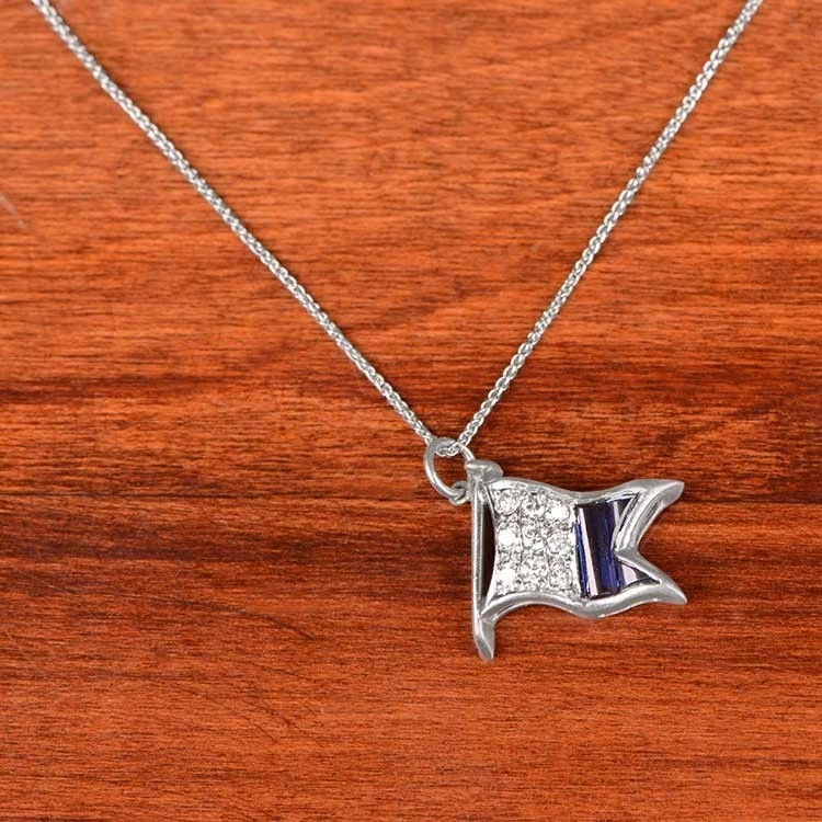 Pingente de berloque de bandeira de diamante estilo Art Deco safira e diamante crescido em laboratório ouro branco 14K FN - Imagem 3 de 4