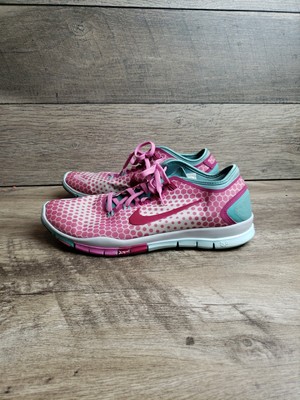 NIKE FREE size 8.5  TR CONNECT 2 running shoes sneakers