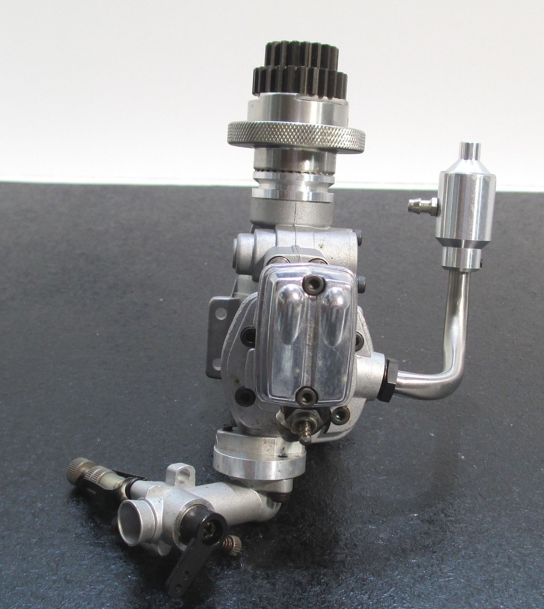 O.S. FS-26S 4.41cc 4-stroke glow engine with muffler for 1
