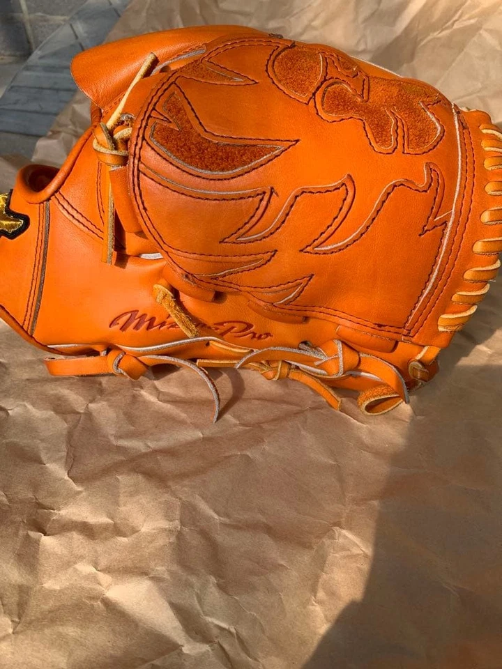 Mizuno Pro Hard Gloves for Pitchers Orange - Image 3 of 4