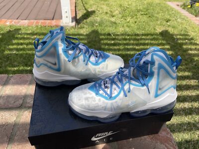 Size 10.5 - Nike Space Jam x LeBron 19 Sweatsuit