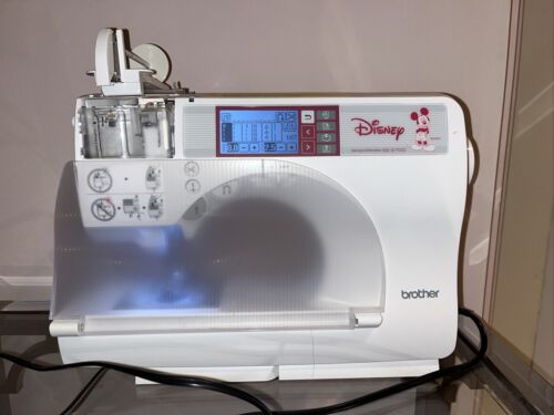 Brother SE-270D Computerized Sewing & Disney Embroidery Machine + Bonus - Picture 3 of 10