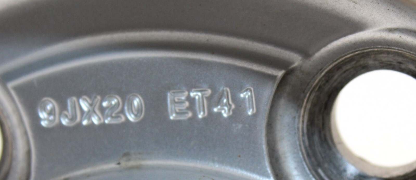 2006 - 2012 BENTLEY CONTINENTAL WHEEL RIM 20'' 9JX20 ET41 & TPMS SENSOR OEM