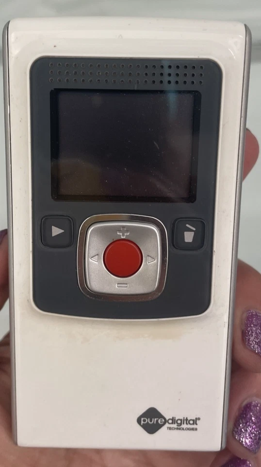 Vintage Flip Video HD Camcorder F260W White HDMI Digital Video Camera 4" x 2" - Image 3 of 4