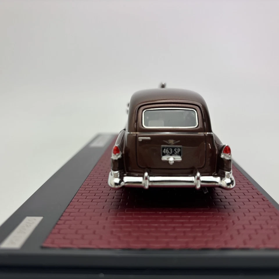 Matrix 1/43 1951 Cadillac Superior ambulancia modelo de coche de resina roja Foto 4 de 4