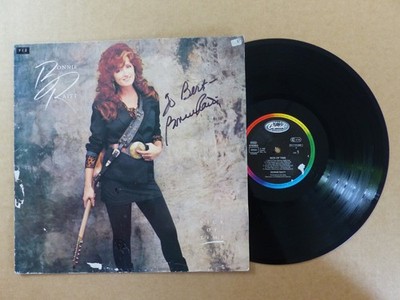 BONNIE RAITT signed Autogramm signiert auf ''NICK OF TIME'' Vinyl Schallplatte LP